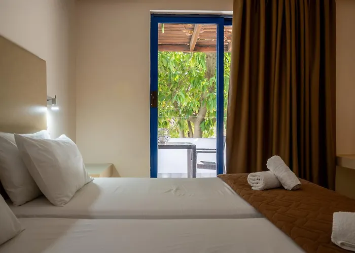 Triantafillas Suites